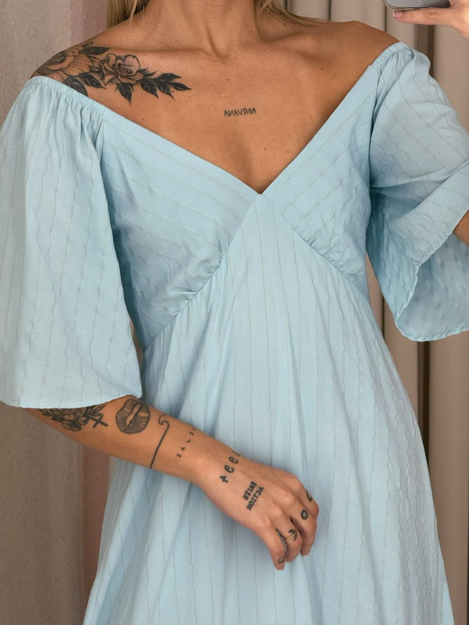 VESTIDO CINDY MANGA MIDI BABY BLUE