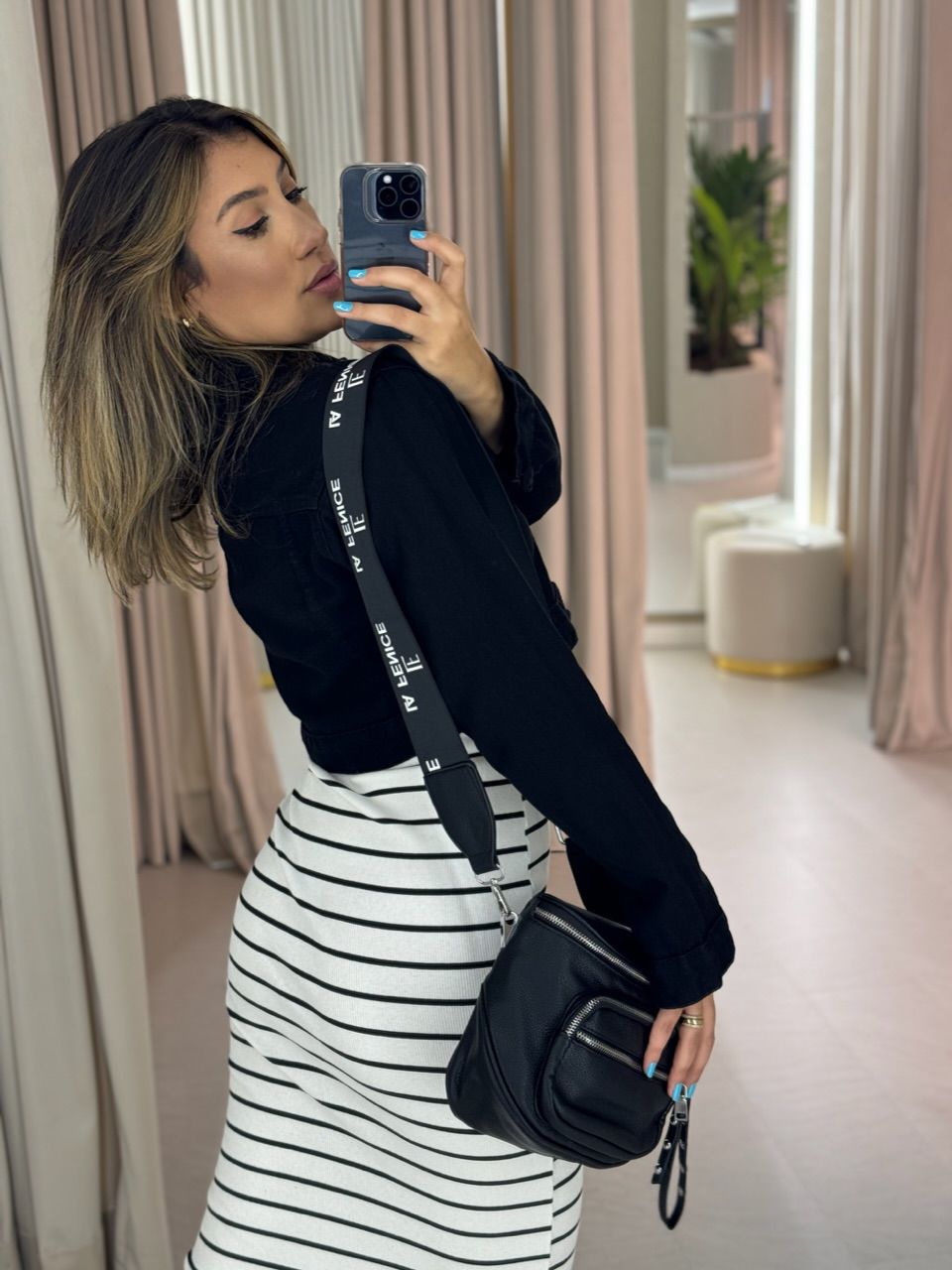 JAQUETA BÁRBARA JEANS PRETA