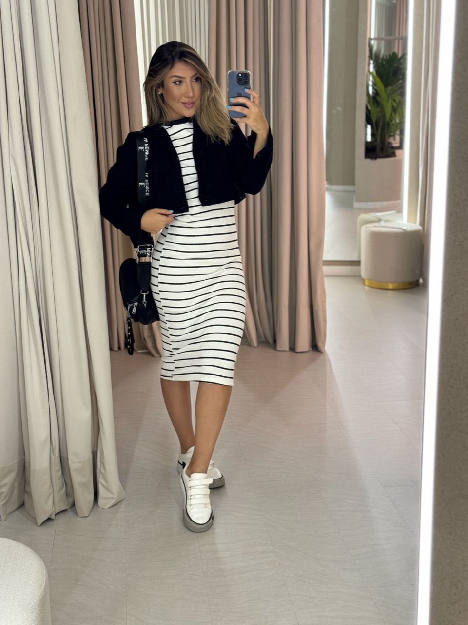 JAQUETA BÁRBARA JEANS PRETA