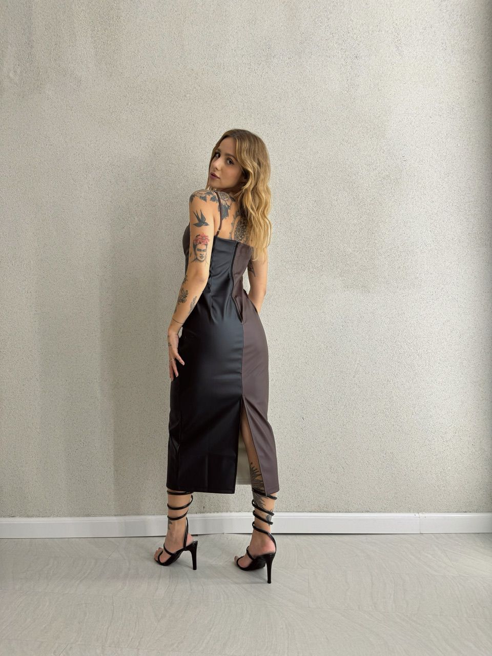 VESTIDO VALÉRIA COURINO PRETO/OFF