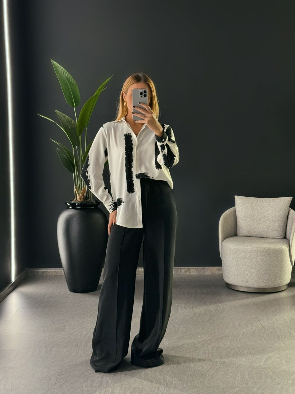CAMISA LAIS ESTAMPADA OFF/ PRETO