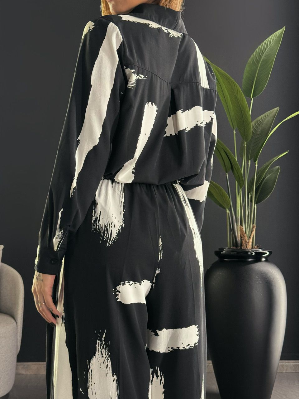 CAMISA LAIS ESTAMPADA PRETO/OFF