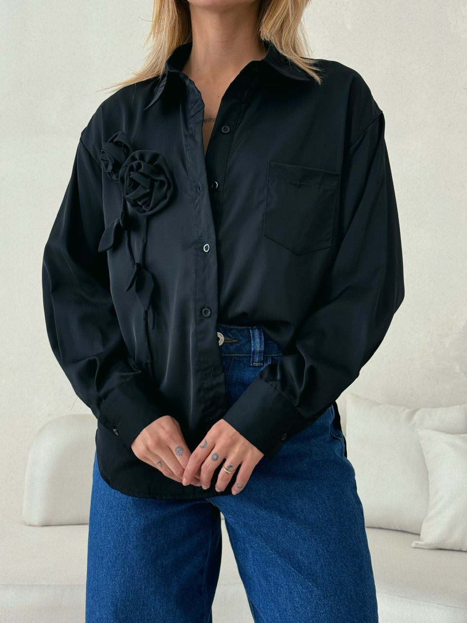 CAMISA ELOÁ FLOR PRETA