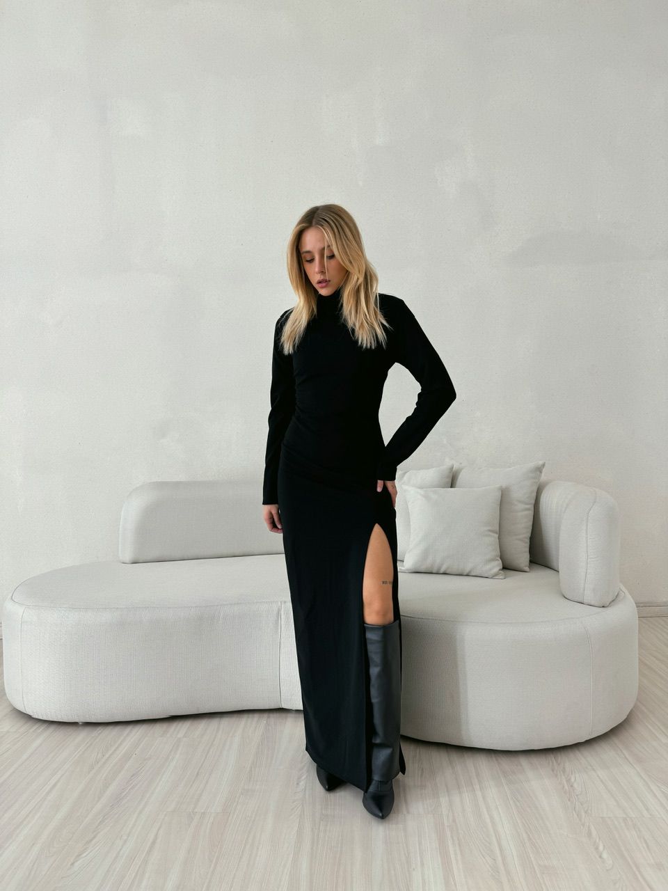 VESTIDO CRISTINA GOLA ALTA PRETO