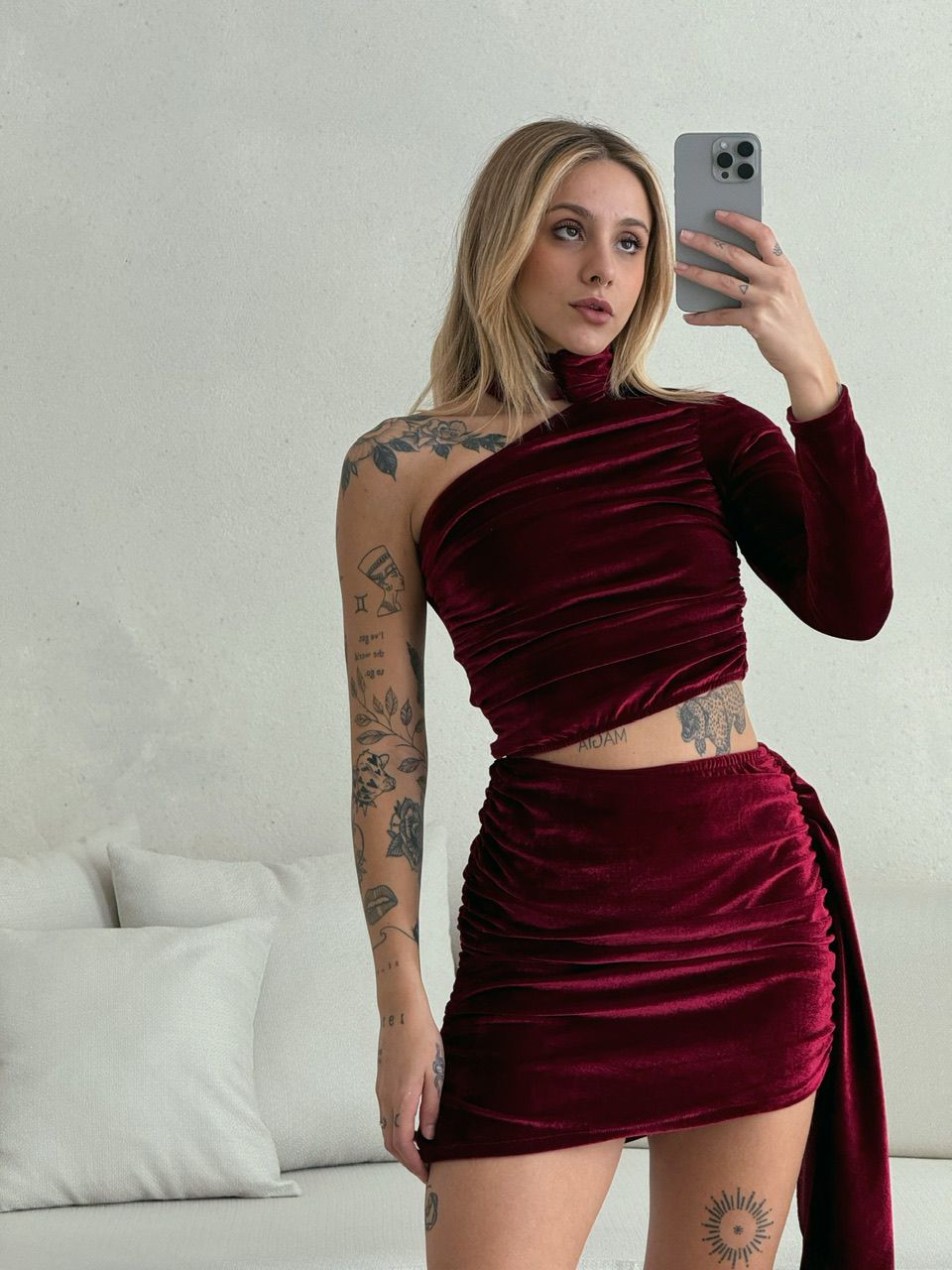 VESTIDO VELUDO NULA MANGA CHERRY RED