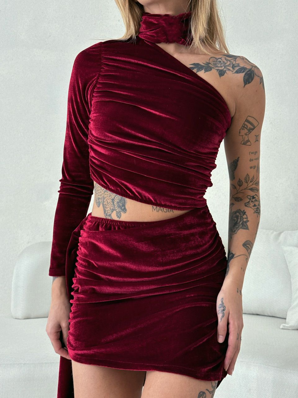 VESTIDO VELUDO NULA MANGA CHERRY RED