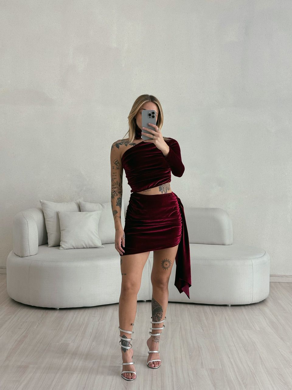 VESTIDO VELUDO NULA MANGA CHERRY RED