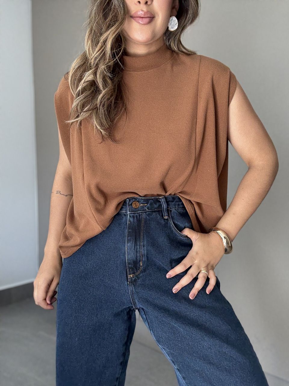 BLUSA ELAIDE TRICOT CARAMELO - 0066040095 - CAROLLA FERRARO