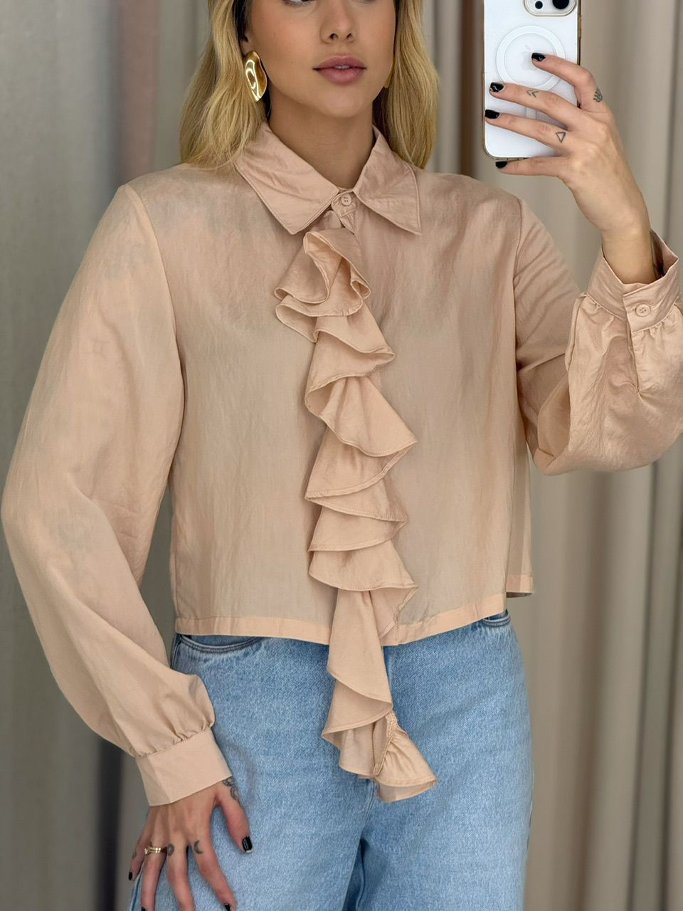 CAMISA SIMONE BABADO AREIA