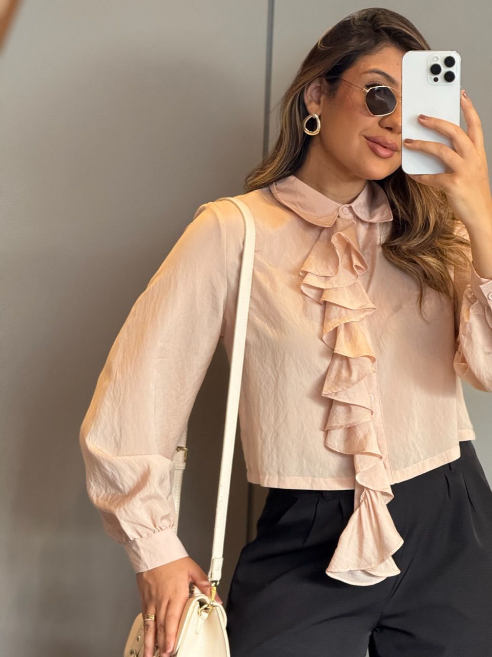 CAMISA SIMONE BABADO AREIA