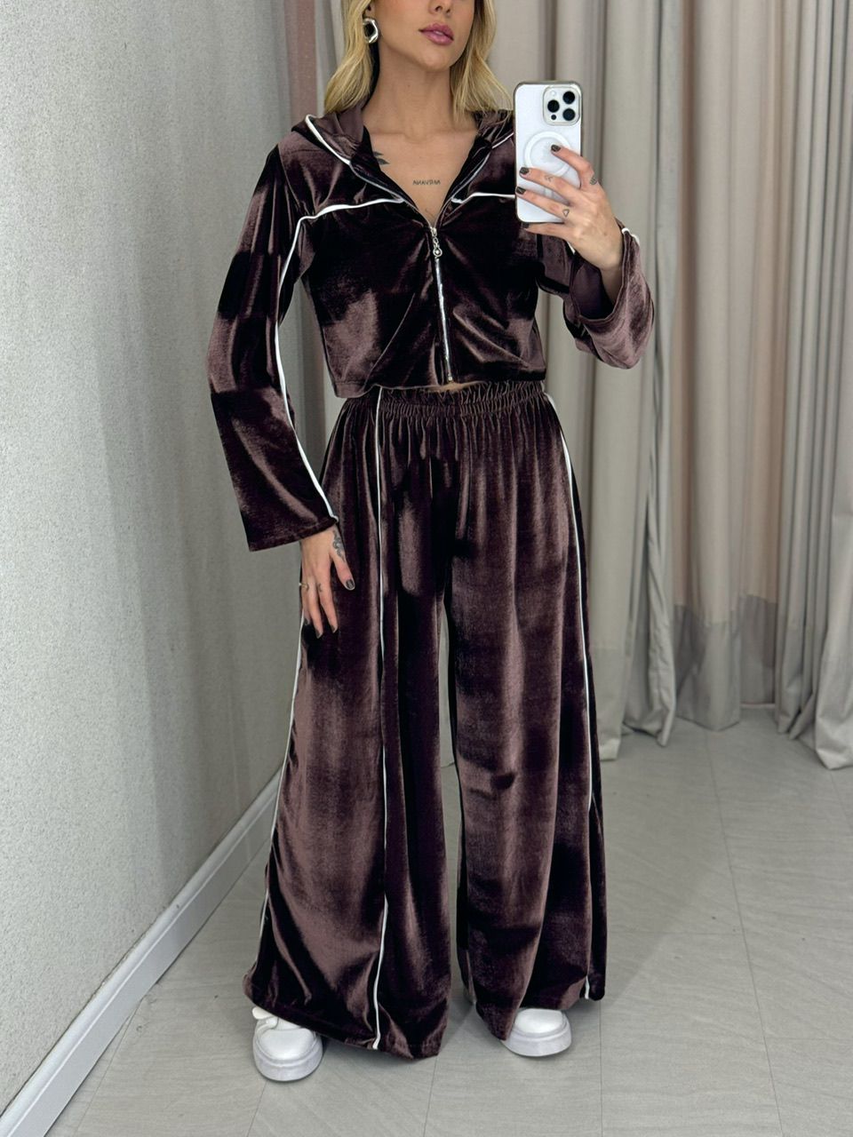 CONJUNTO CARINE VELUDO MARROM