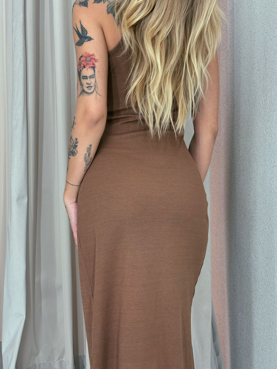 VESTIDO ANA LUIZA DRAPEADO CAPUCCINO 