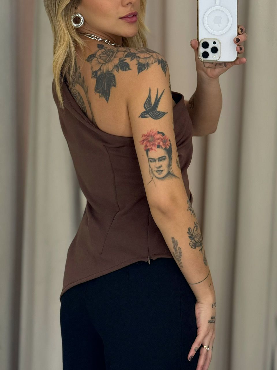 BLUSA SÔNIA ASSIMÉTRICA MARROM