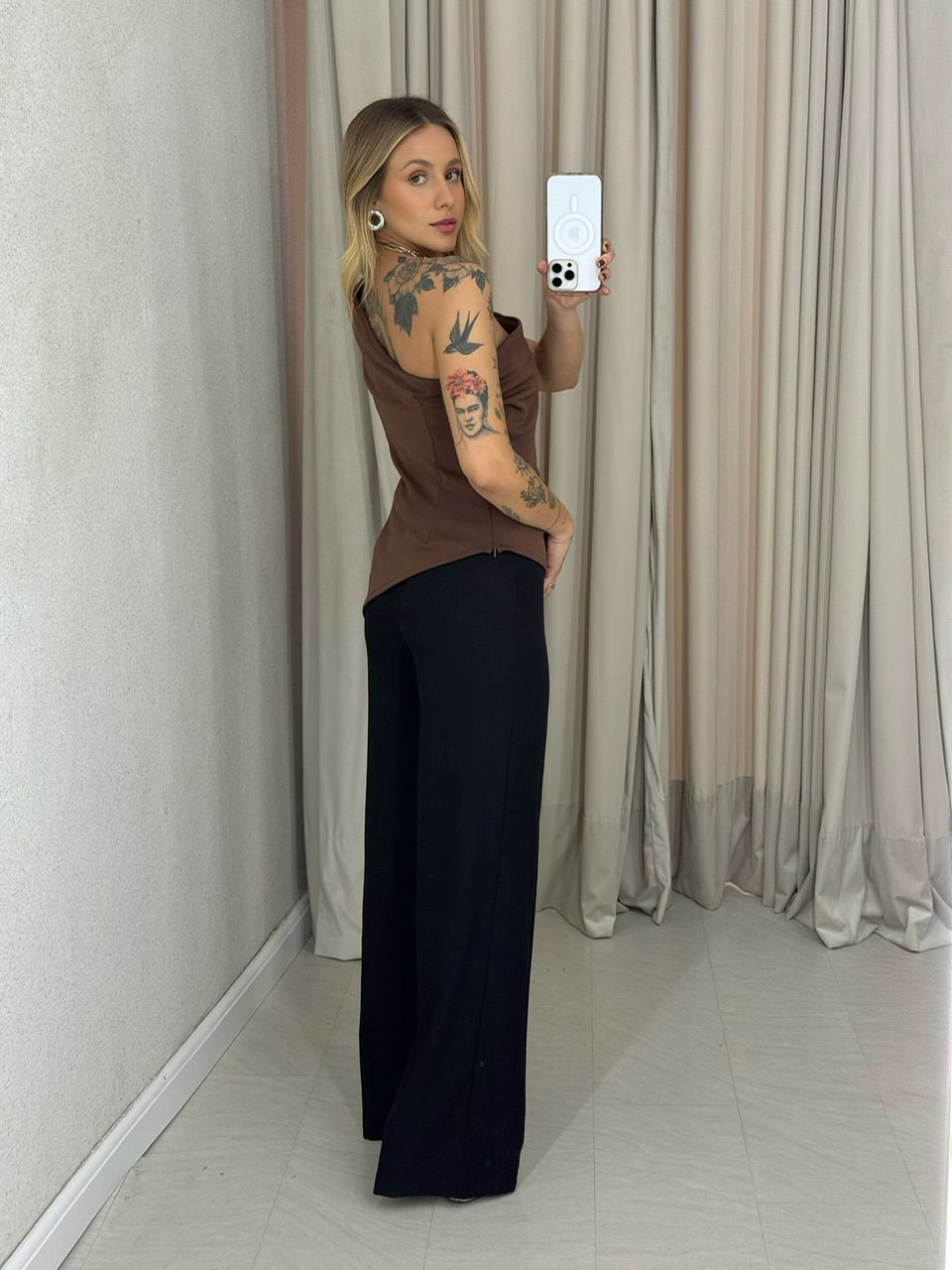 BLUSA SÔNIA ASSIMÉTRICA MARROM