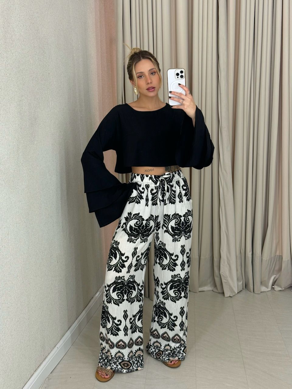 CALÇA HELOISA ESTAMPADA PRETA