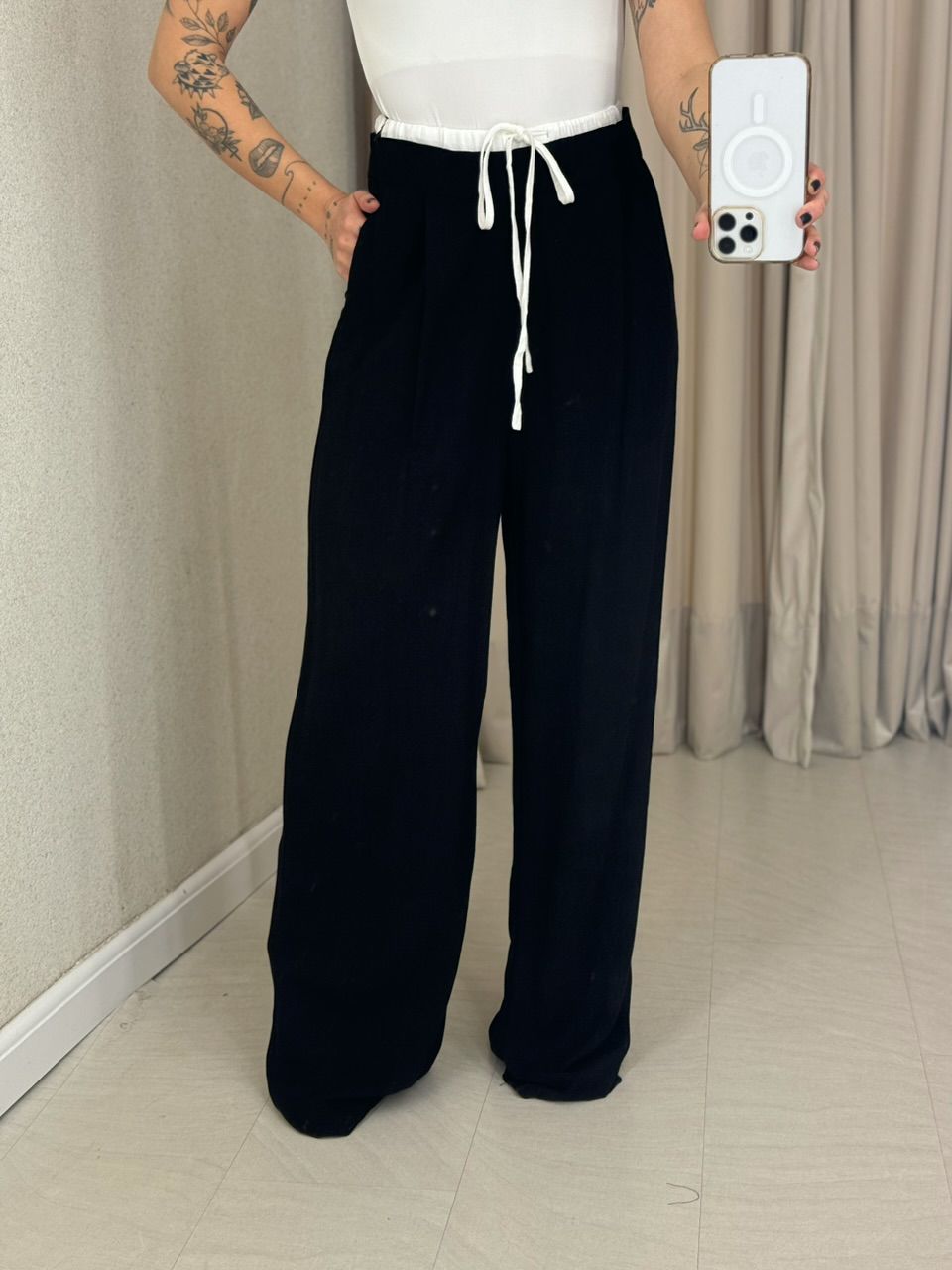 CALÇA MARIA FERNANDA PANTALONA PRETA