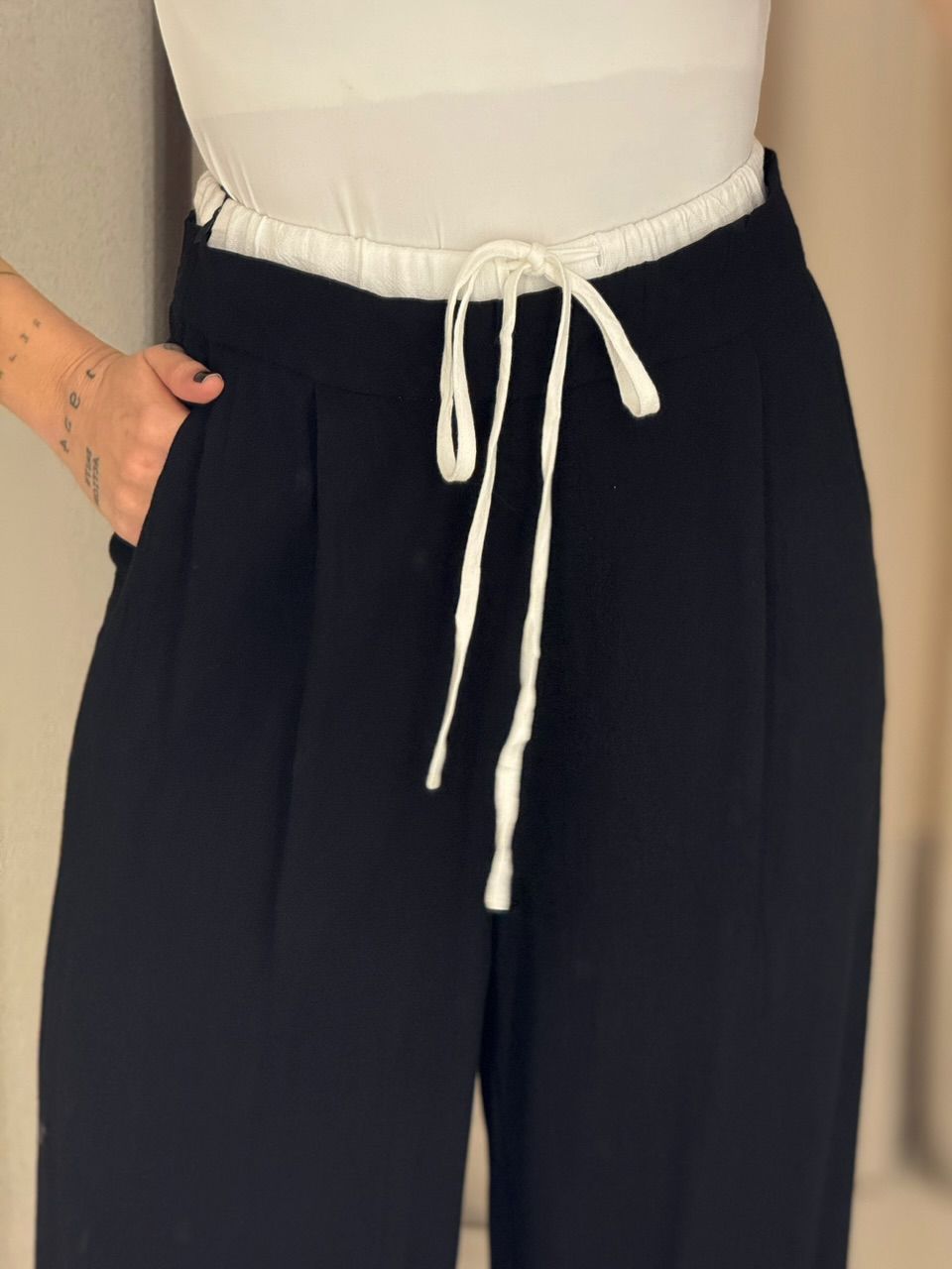 CALÇA MARIA FERNANDA PANTALONA PRETA