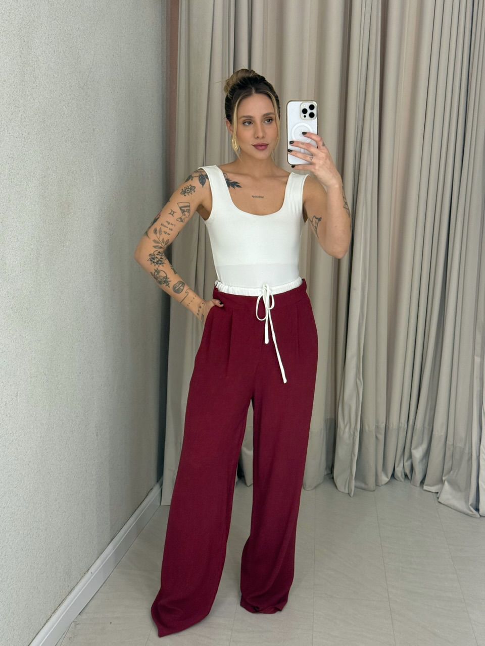 CALÇA MARIA FERNANDA PANTALONA VINHO