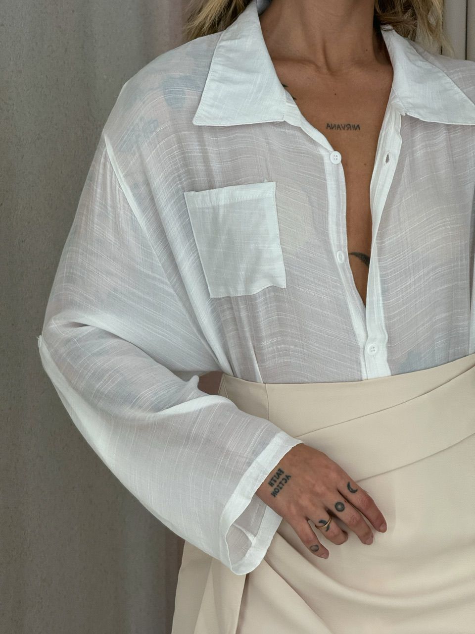 CAMISA VITÓRIA LISA OVER OFF