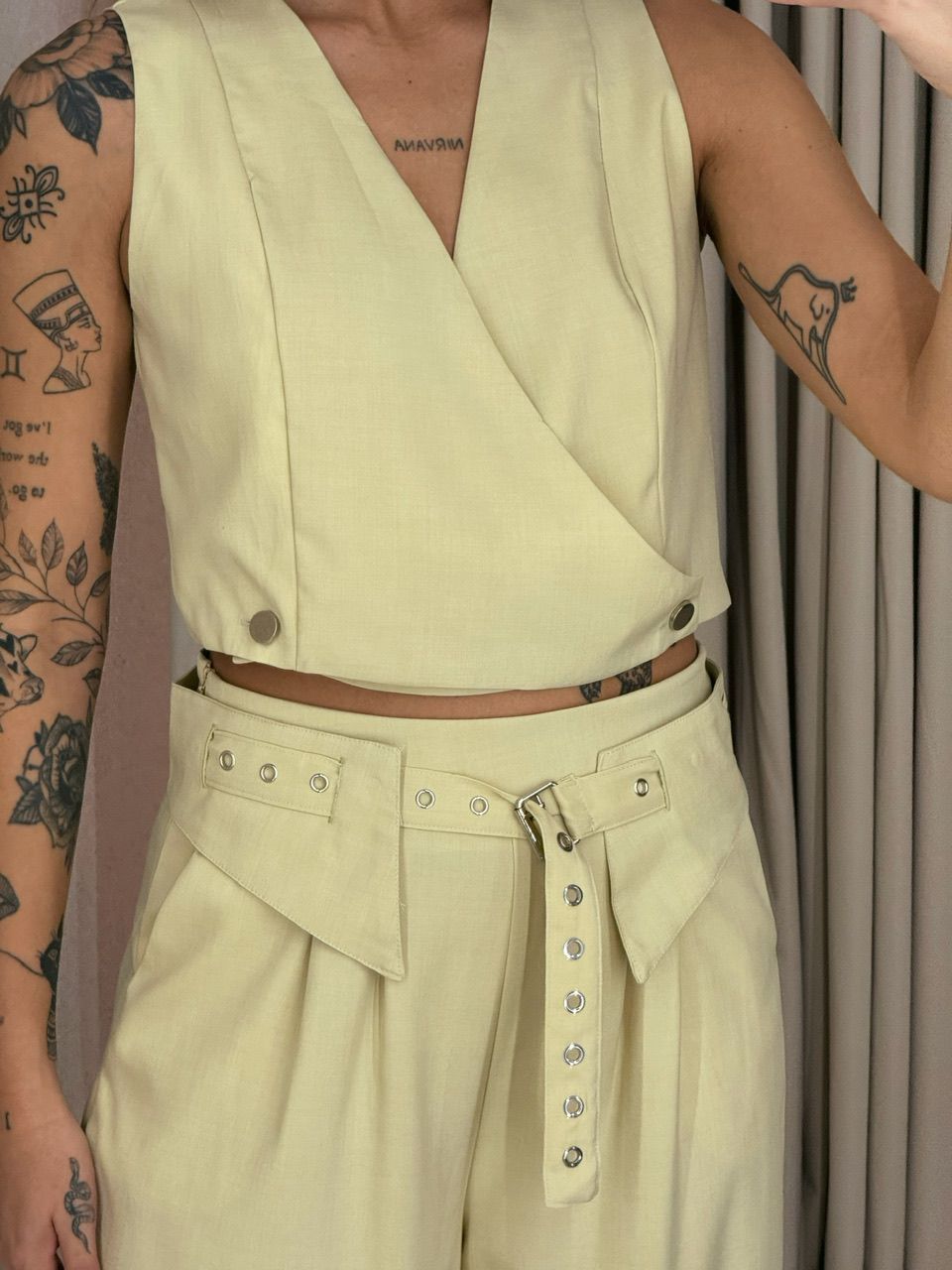 CONJUNTO LÍVIA CINTO CALÇA AMARELO MANTEIGA