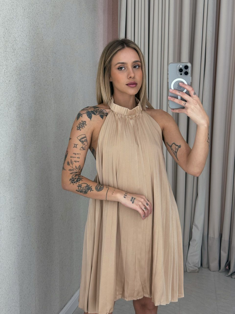 VESTIDO NÁTALI PLISSADO NUDE