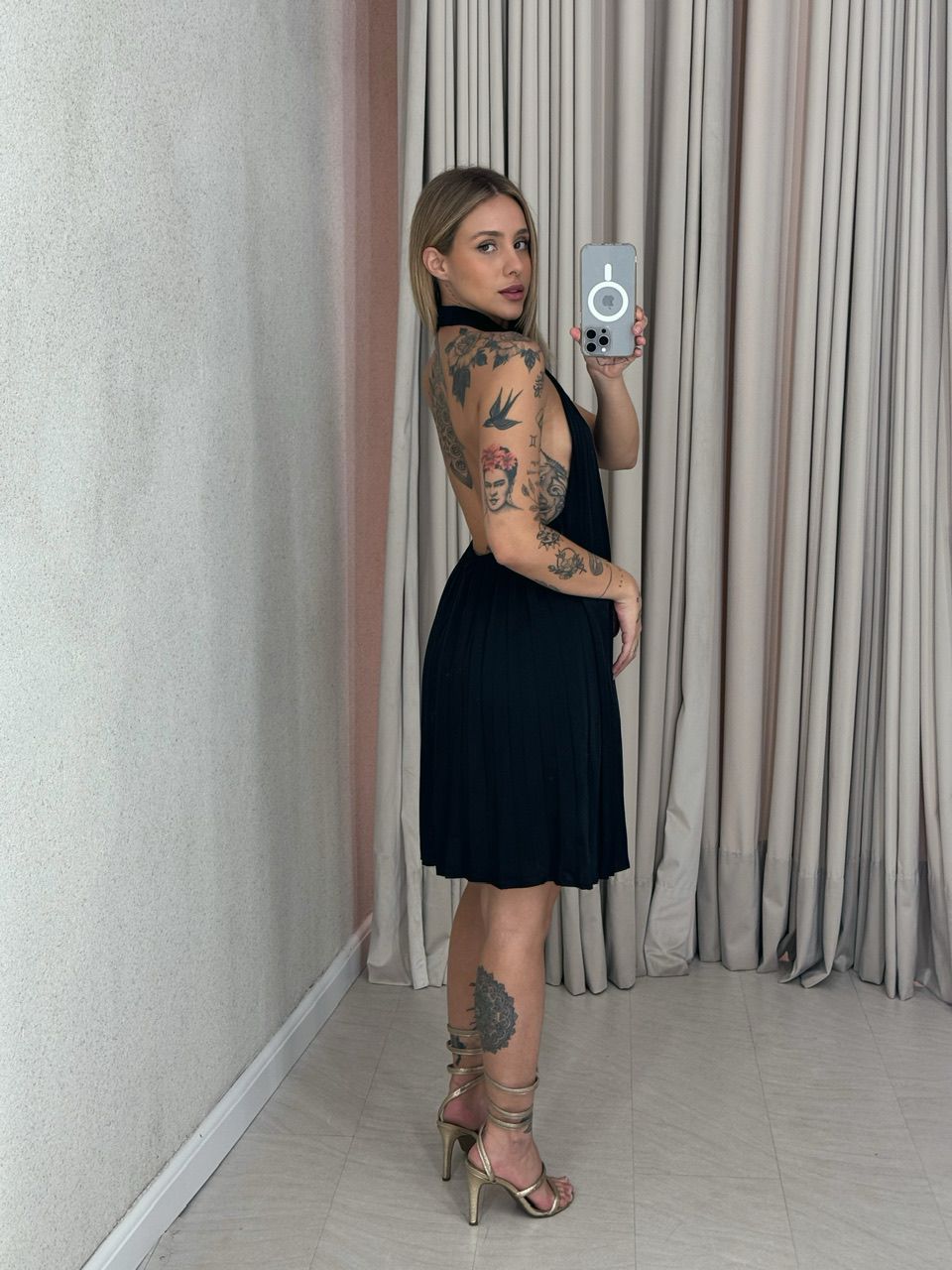 VESTIDO NÁTALI PLISSADO PRETO