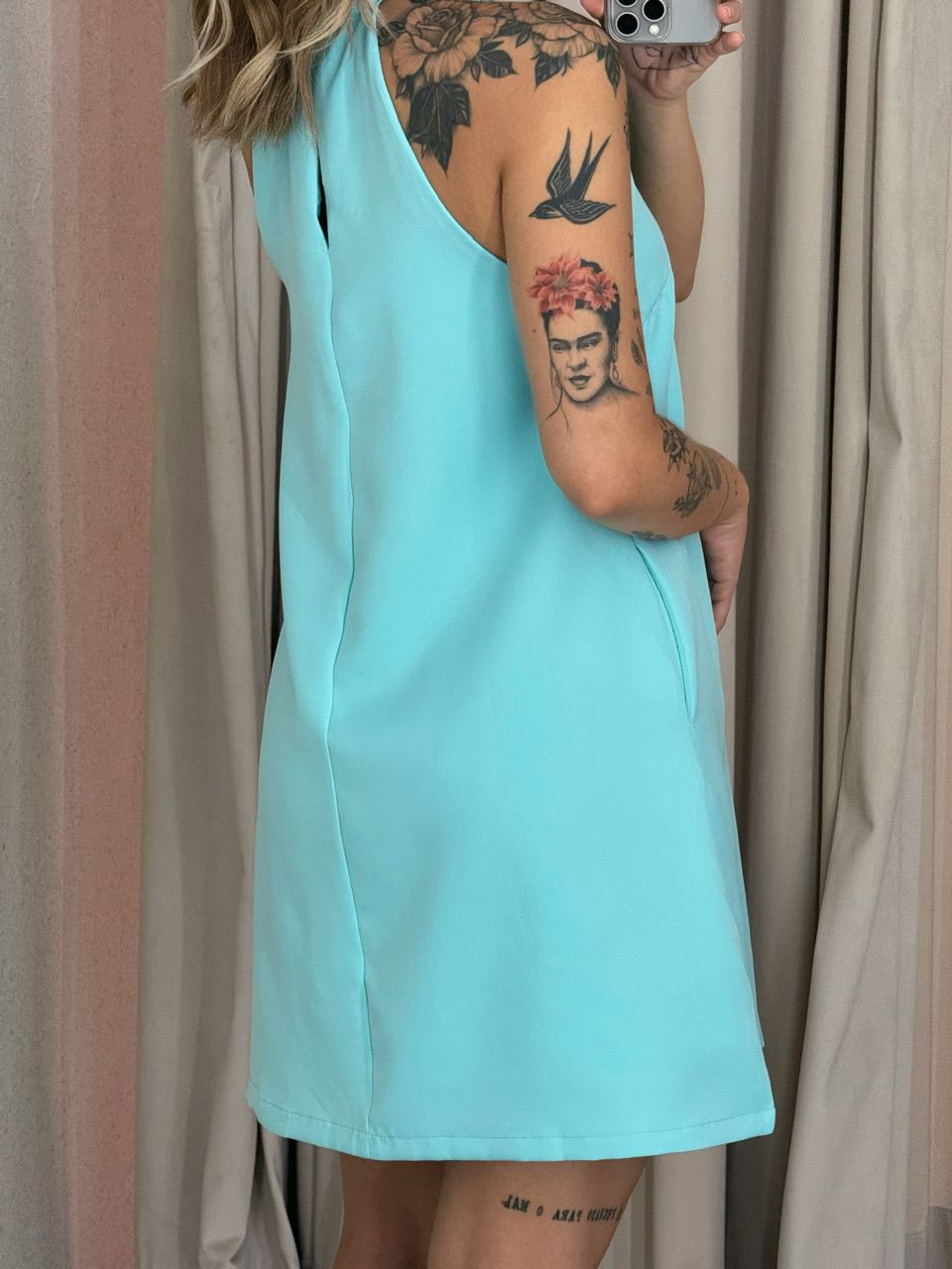 VESTIDO REGINA LISO CAVADO TIFANY 
