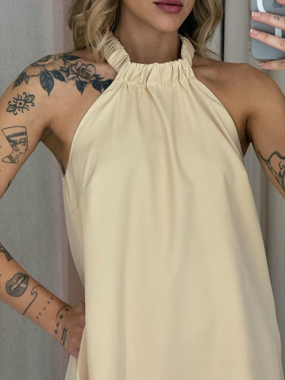 VESTIDO REGINA LISO CAVADO NUDE