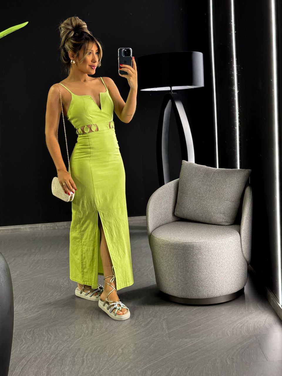 VESTIDO DECOTE V VERDE