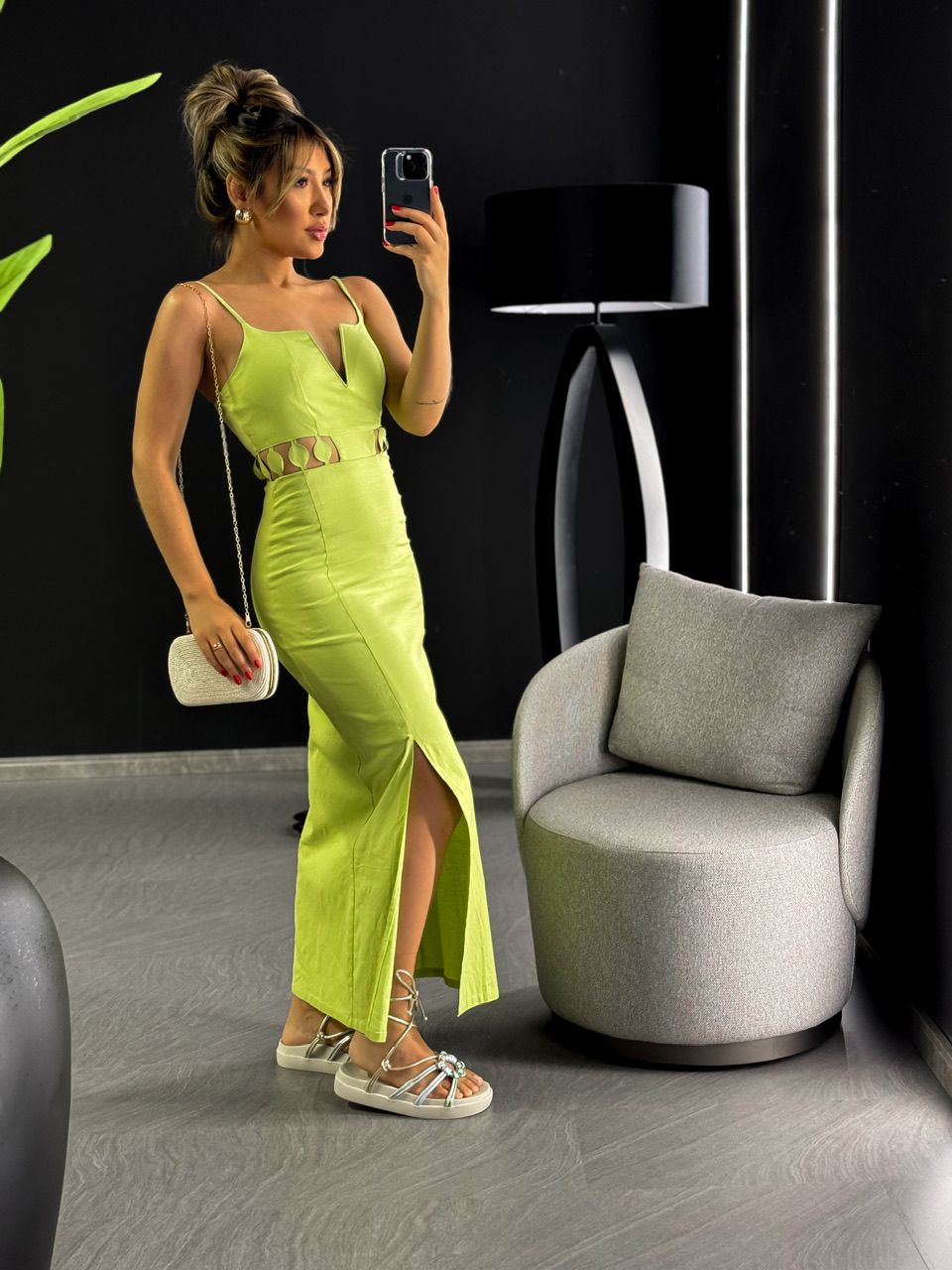 VESTIDO DECOTE V VERDE