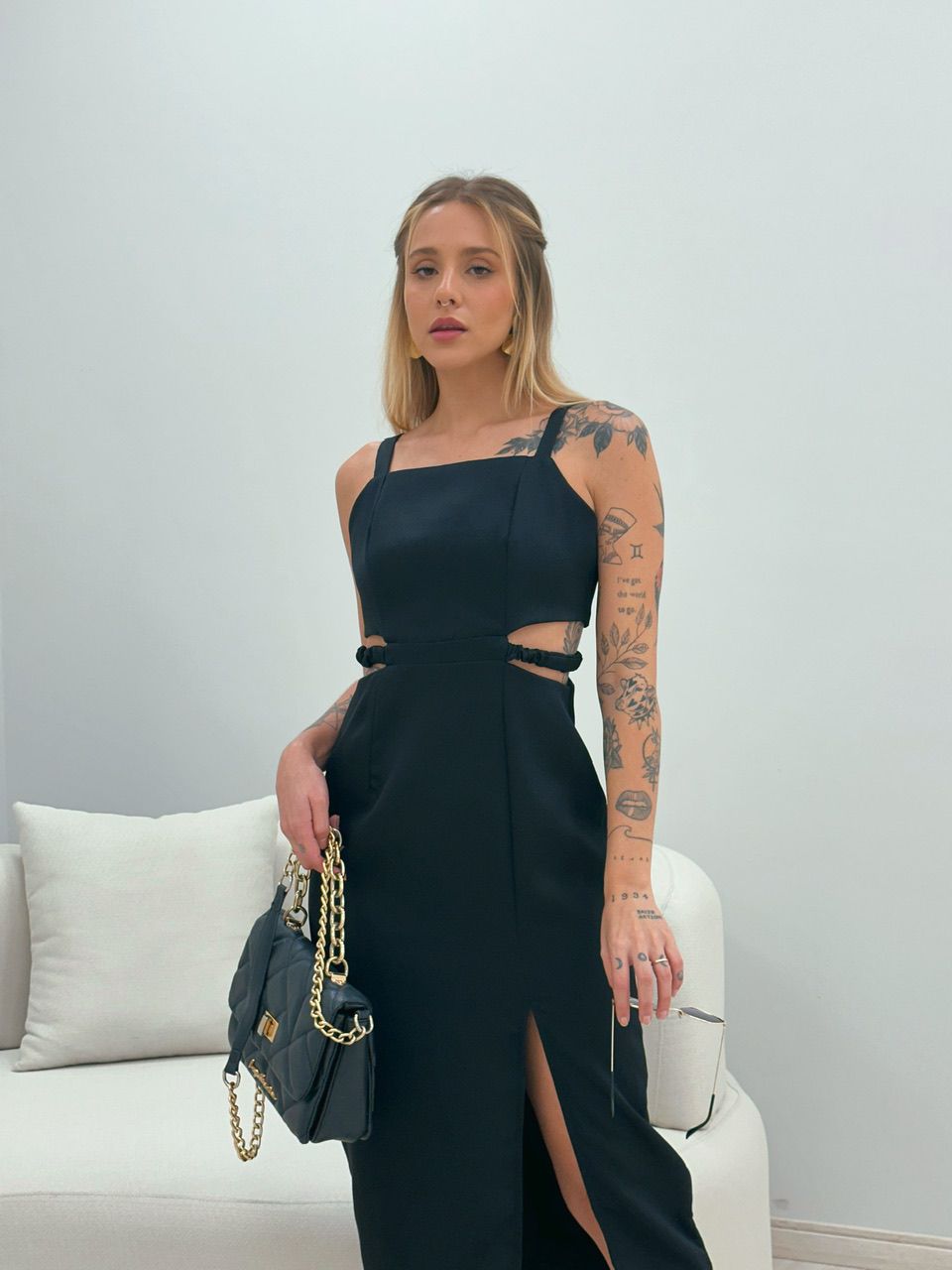 VESTIDO VIVIAN MIDI PRETO