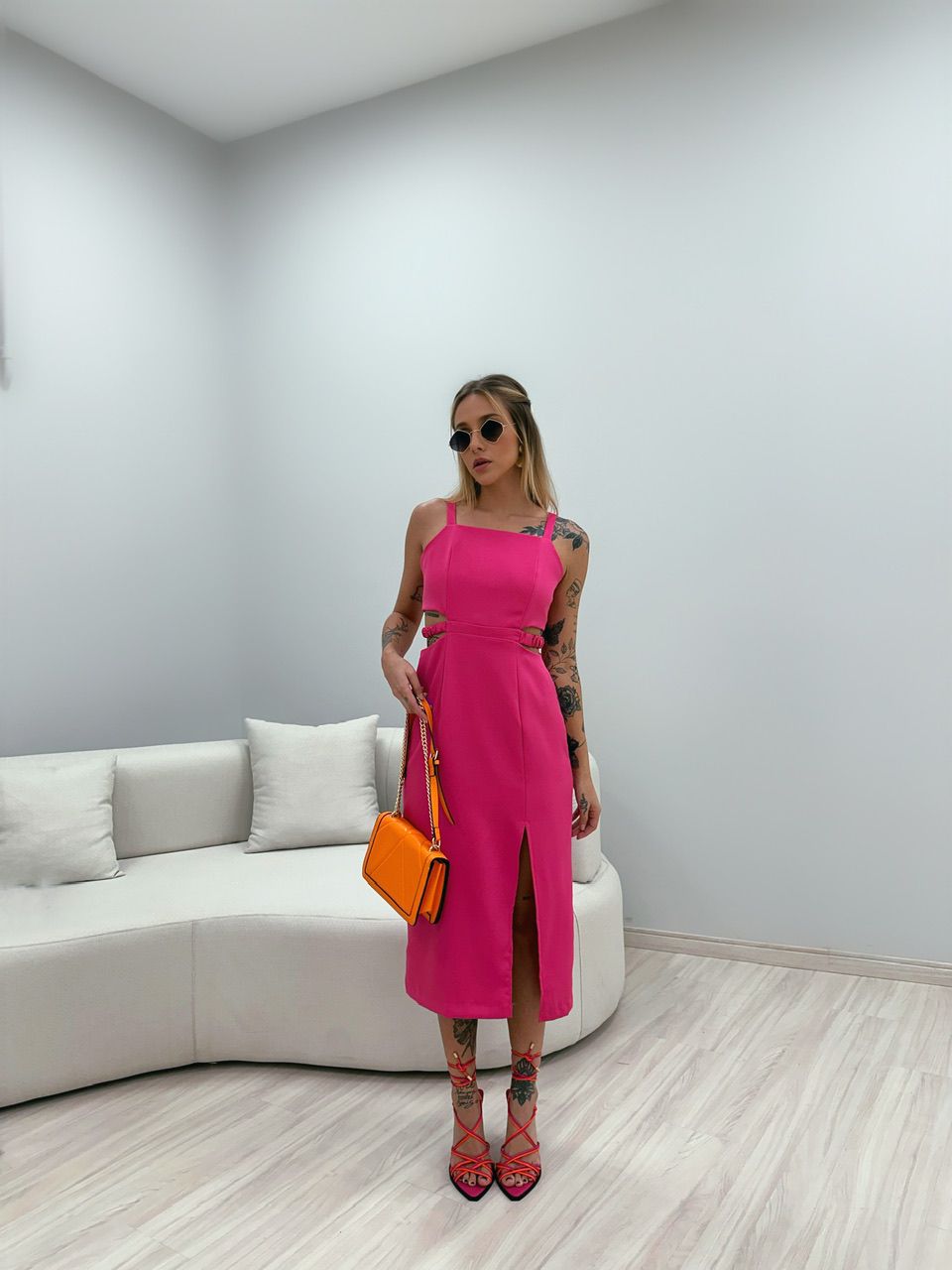 VESTIDO VIVIAN MIDI ROSA