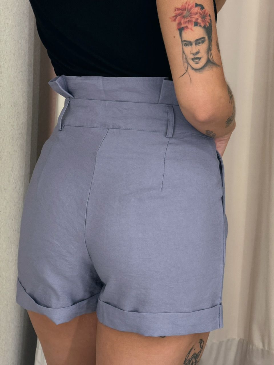 SHORT SANDY CURTO CINZA