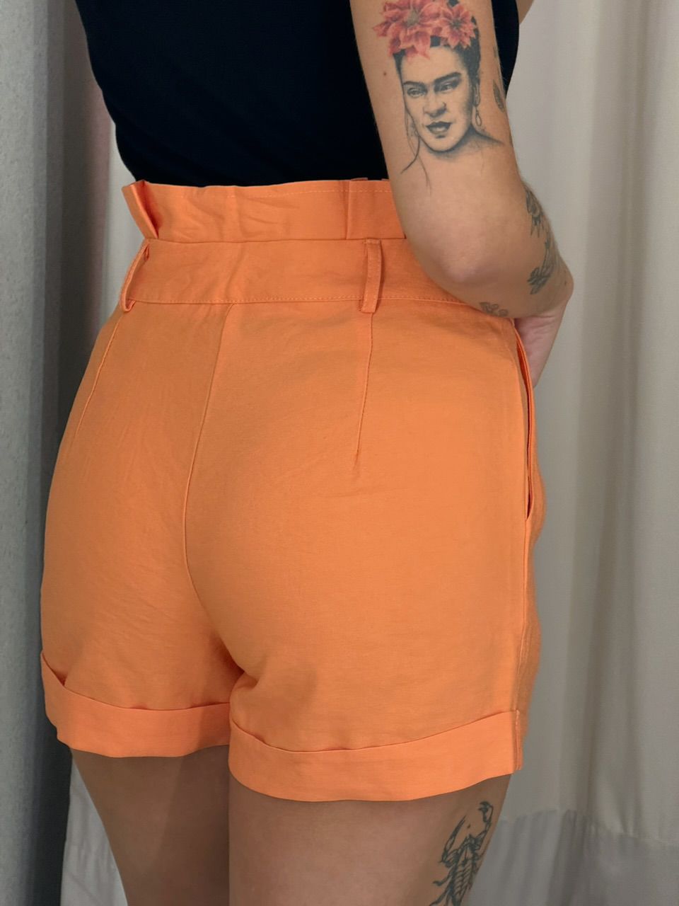 SHORT SANDY CURTO LARANJA