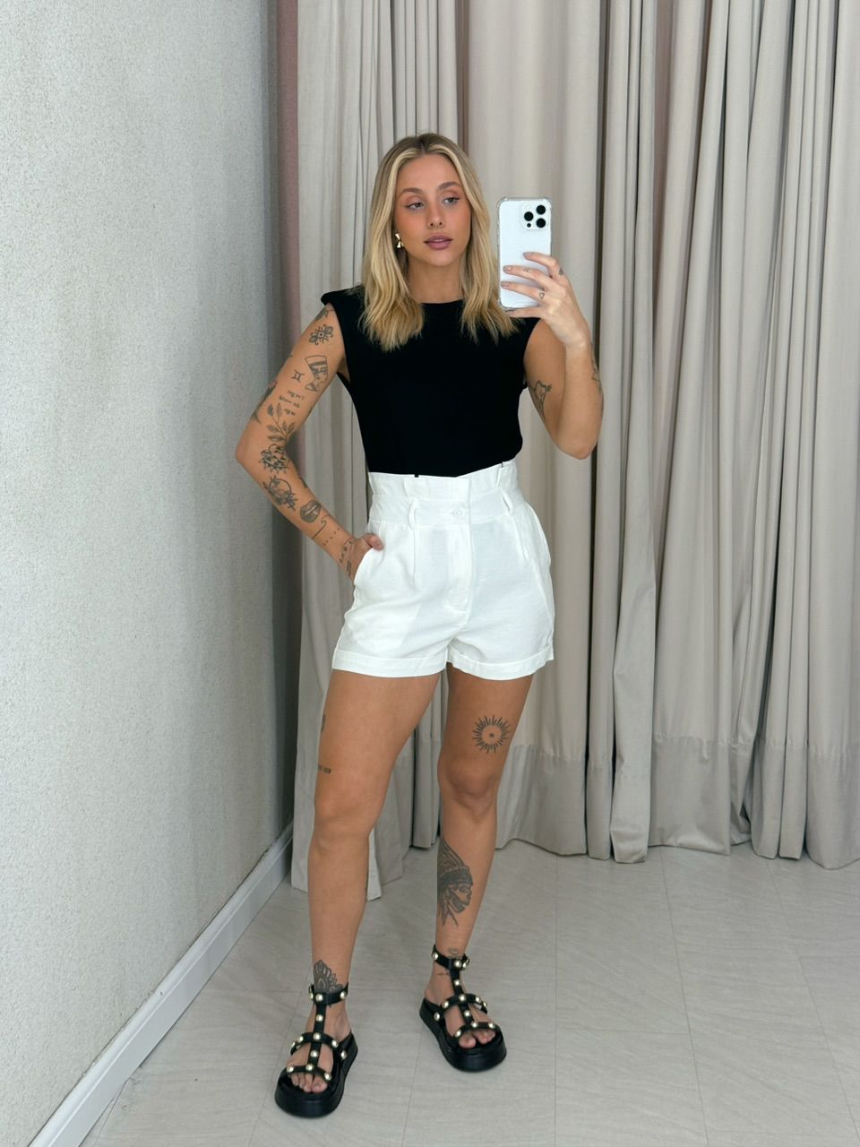 SHORT SANDY CURTO OFF
