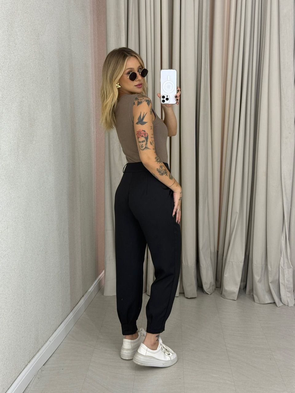 CALÇA SABRINA CENOURA PRETA