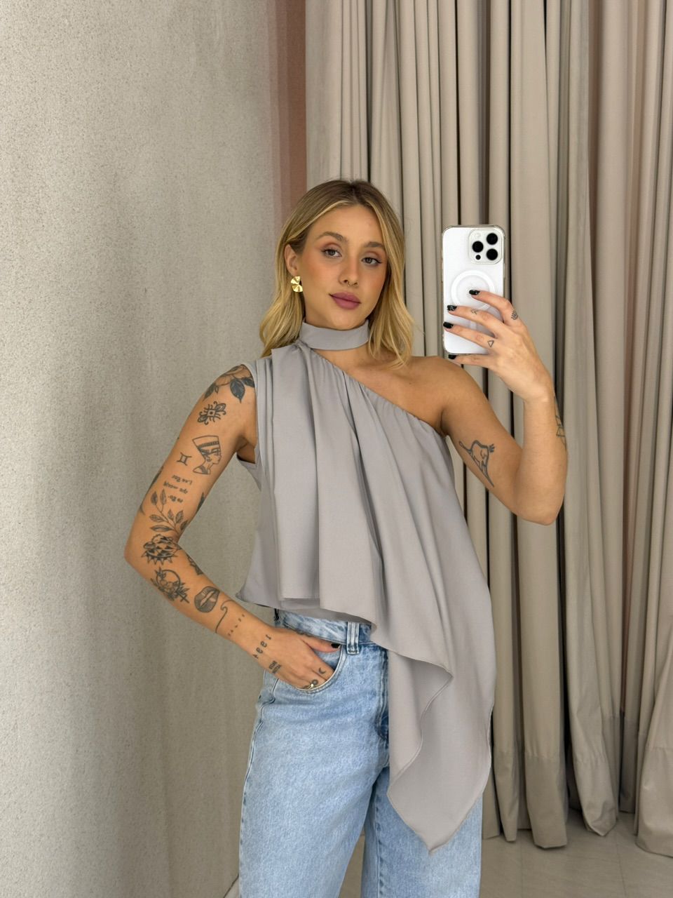 BLUSA ZOE GOLA ASSIMÉTRICA Cinza - 0061870091 - CAROLLA FERRARO