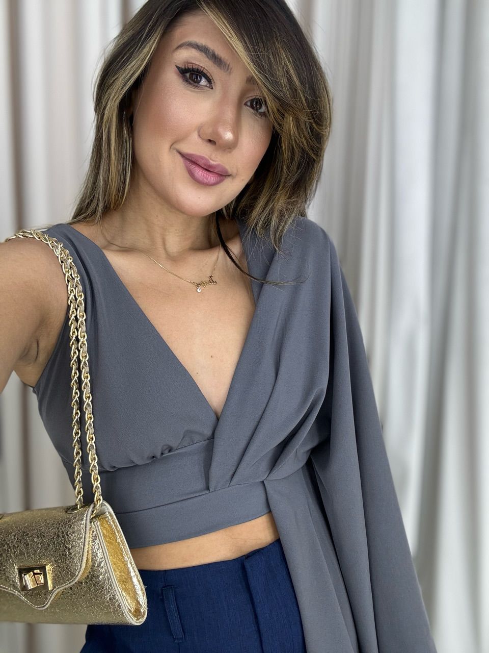 CROPPED DÉBORA NULA MANGA CINZA