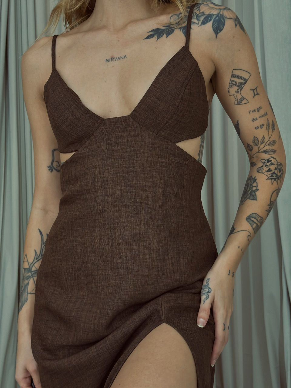 VESTIDO FABIANA DECOTE MARROM