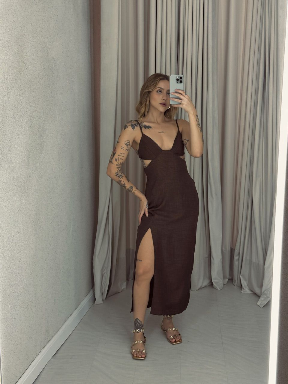 VESTIDO FABIANA DECOTE MARROM