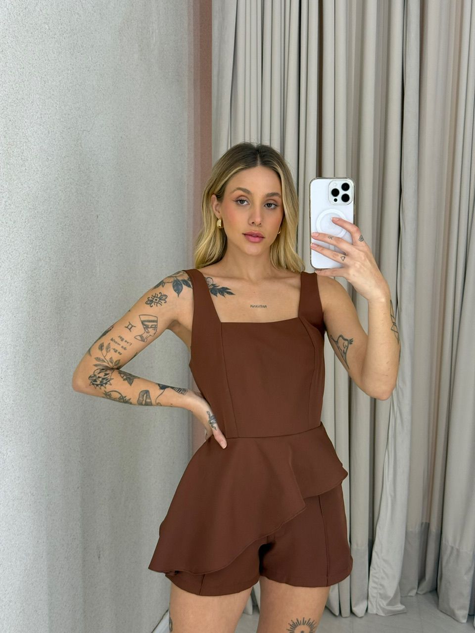 CONJUNTO EVA BLUSA ASSIMÉTRICA MARROM