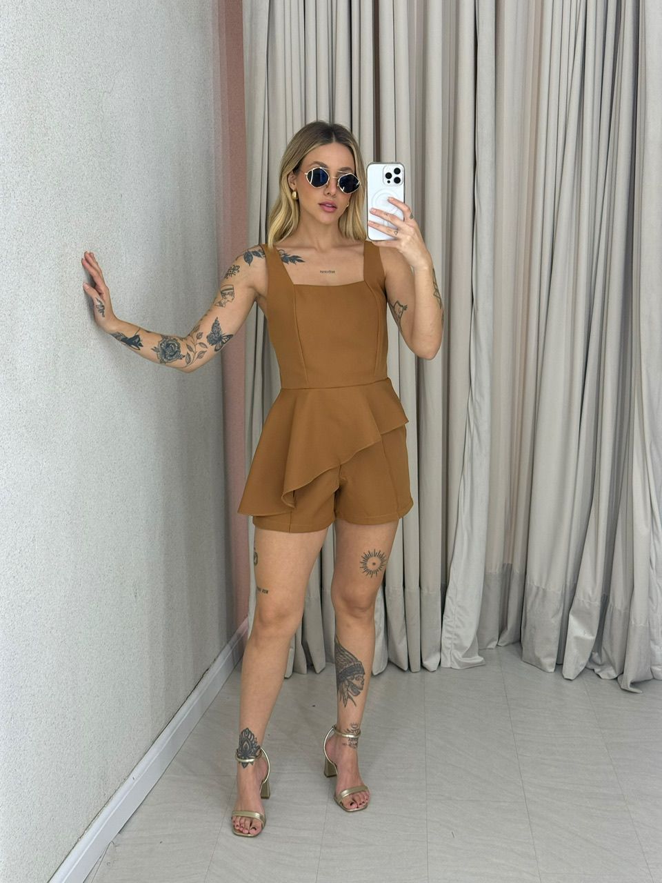 CONJUNTO EVA BLUSA ASSIMÉTRICA NUDE