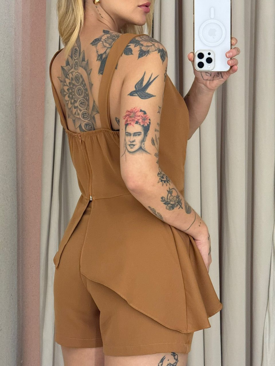 CONJUNTO EVA BLUSA ASSIMÉTRICA NUDE