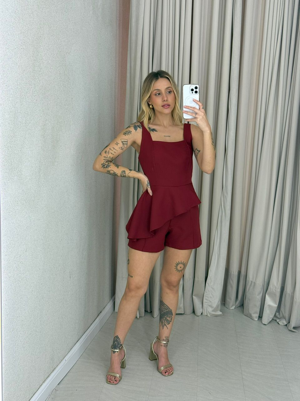 CONJUNTO EVA BLUSA ASSIMÉTRICA VINHO - 0063720168 - CAROLLA FERRARO