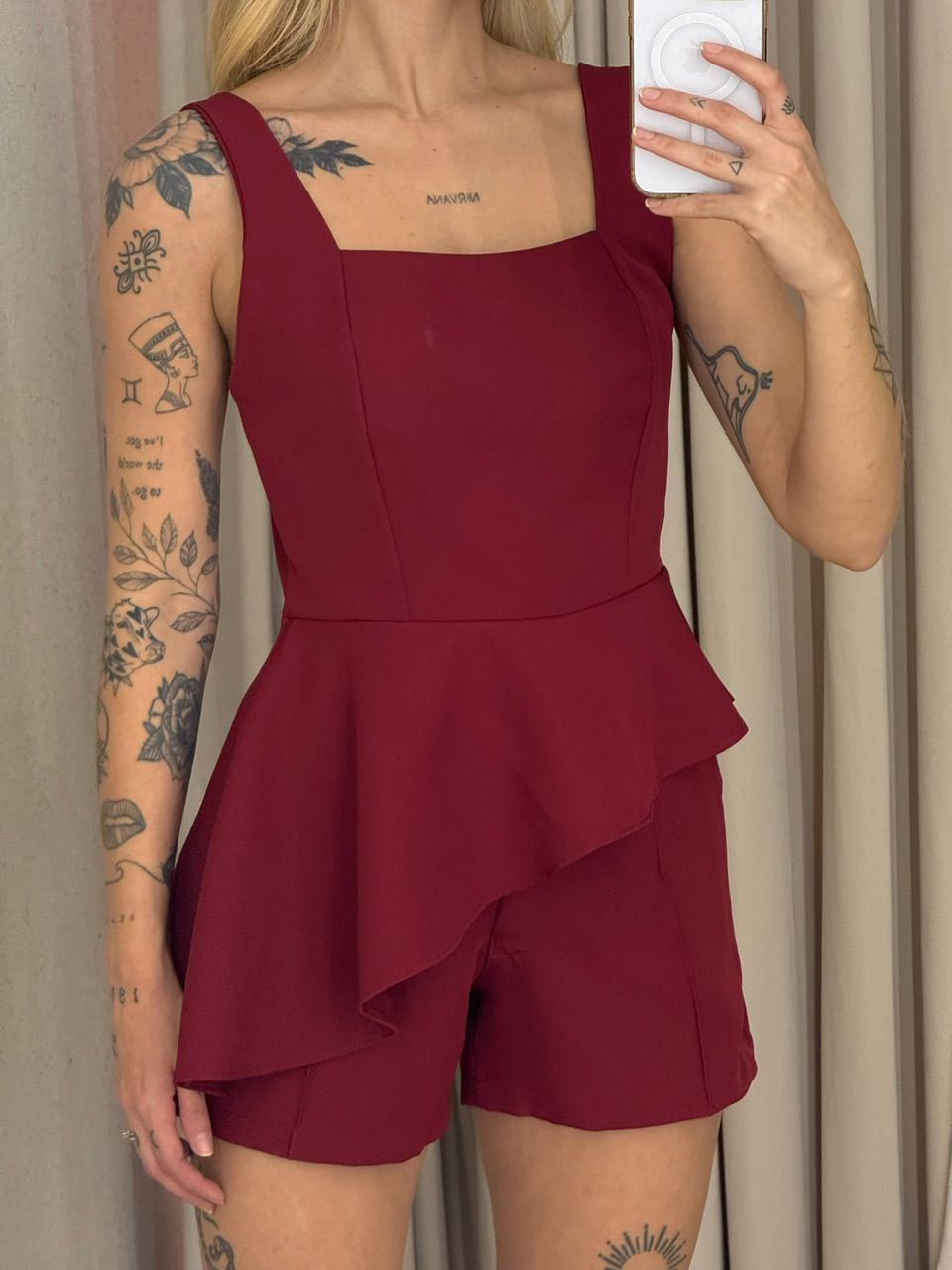 CONJUNTO EVA BLUSA ASSIMÉTRICA VINHO