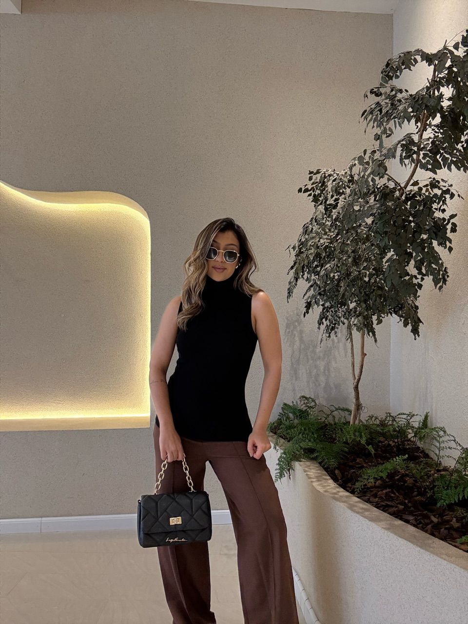BLUSA ANA TEREZA GOLA PRETA