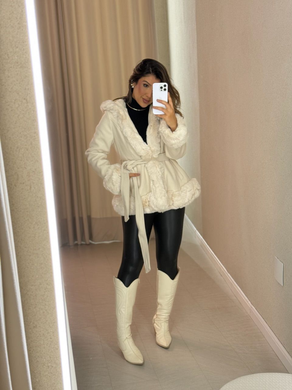 CASACO ELAINE PELINHOS OFF