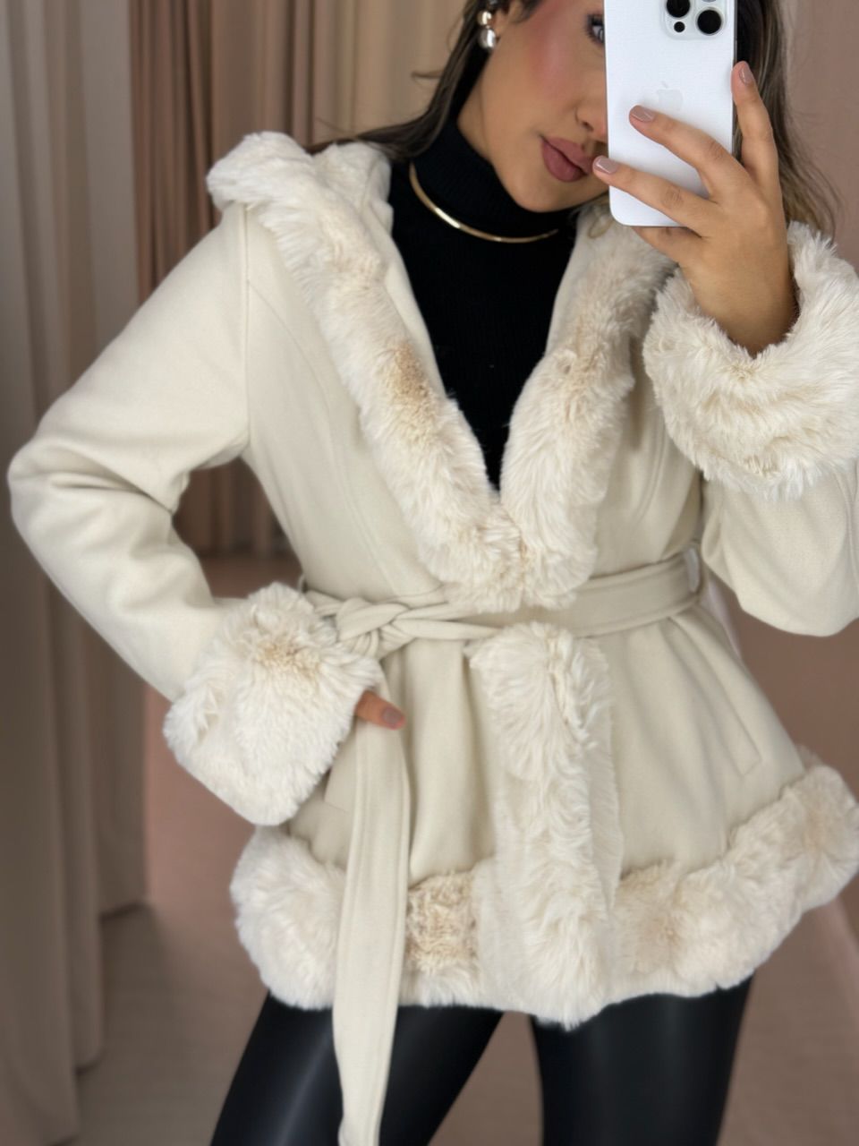 CASACO ELAINE PELINHOS OFF