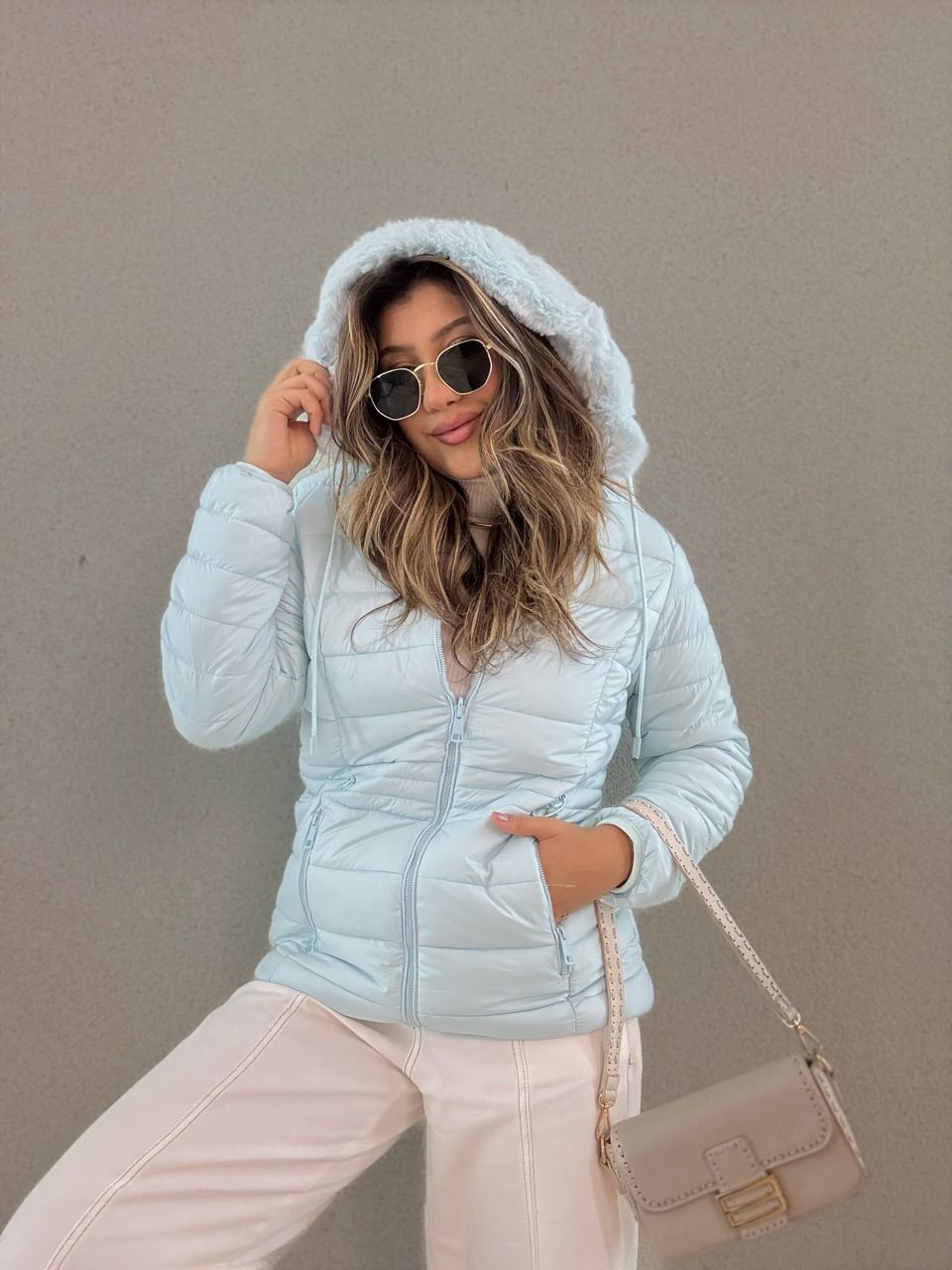  PUFFER FERNANDA ALONGADA AZUL CLARO