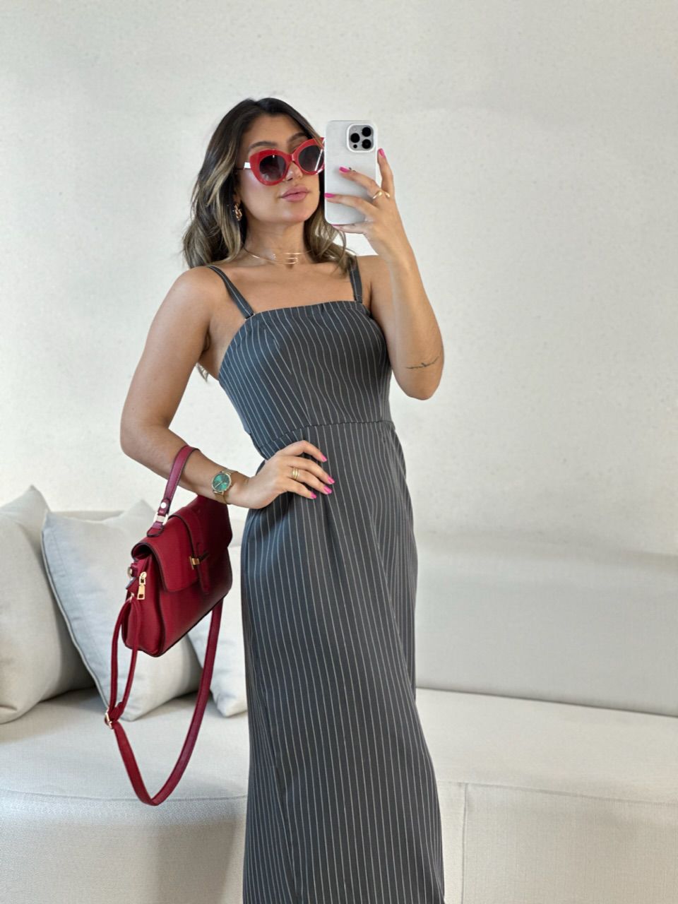 VESTIDO ANA CLÁUDIA RISCA DE GIZ CINZA